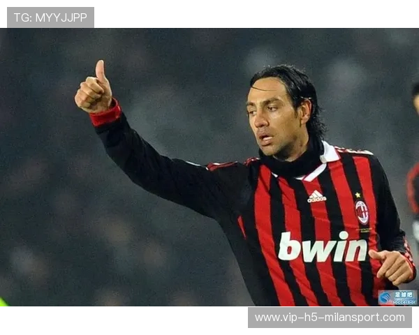 内斯塔的优雅与坚韧从伤病阴影中崛起的铁血后卫传奇 内斯塔的优雅与坚韧从伤病阴影中崛起的铁血后卫传奇