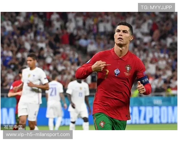 C罗破门后的庆祝震撼全场——足球传奇的激情瞬间