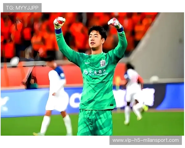 上海申花神奇门将鲍亚雄五次扑救力保球队不败，鲍亚雄简历