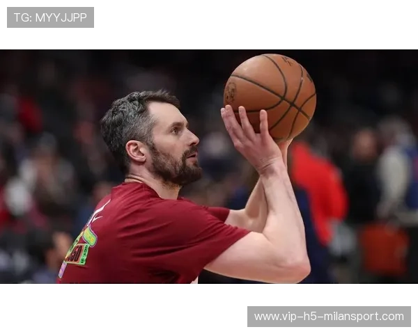 凯文·乐福左侧弧顶精准出手,热火追分奏效 凯文·乐福左侧弧顶精准出手,热火追分奏效