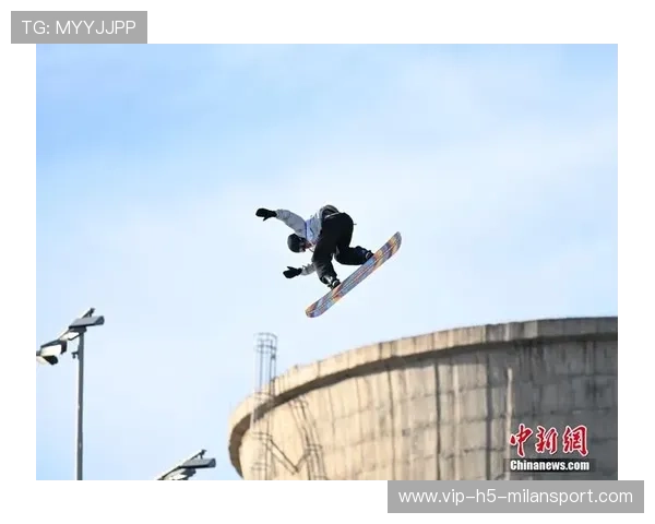 单板滑雪大跳台腾空高度惊艳全场
