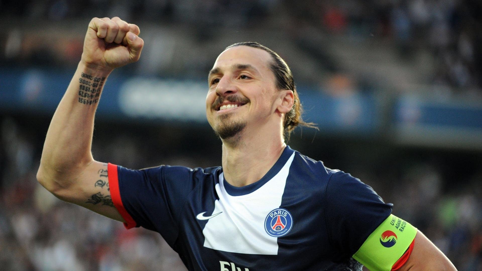 “马丁·高尔西成为美洲狮队防线的中流砥柱，展现强大领导力”