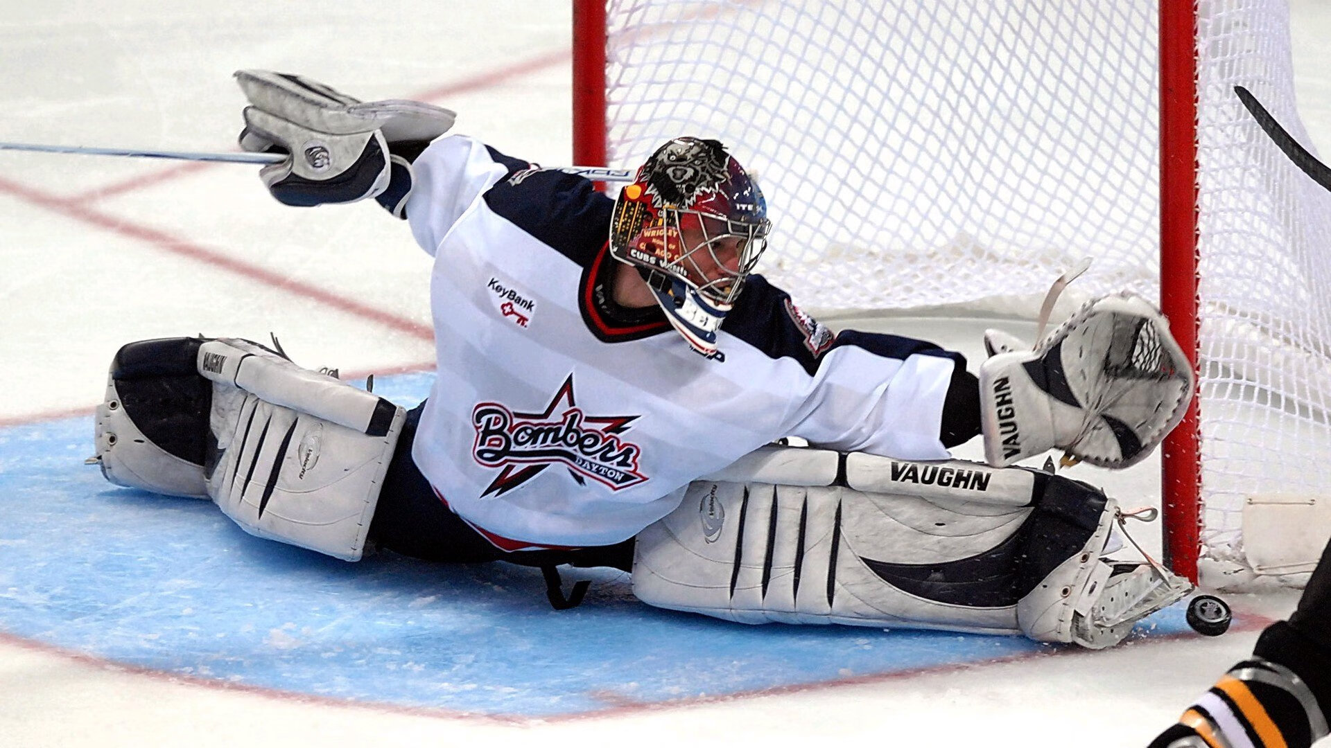 世界青少年水上运动节在青岛精彩上演，激发运动热情，青岛市水上运动训练基地